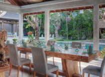 Villa LataLiana Estate, Dining Room